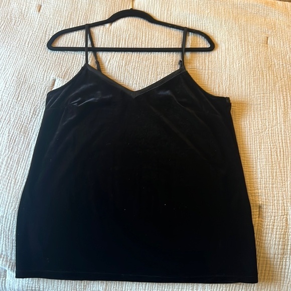 Banana Republic Velvet Top - Picture 1 of 4